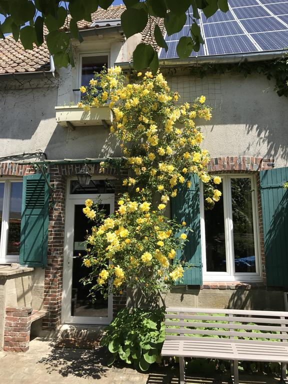 Residence La Beauceronne Ouarville Exteriör bild